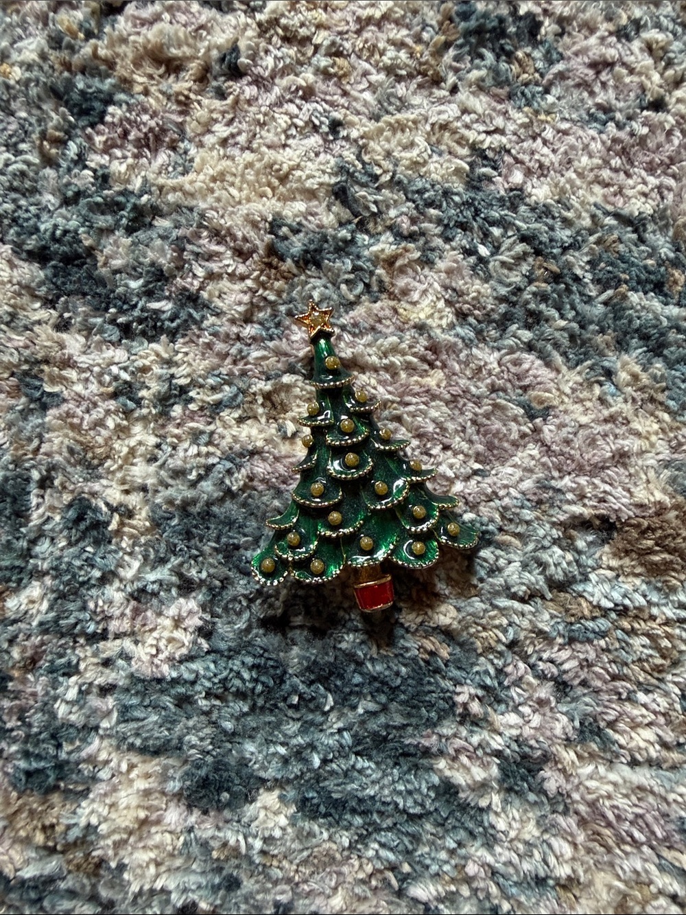 Red Enamel Green Glitter Gold Tone Metal Christmas Tree Brooch Vintage